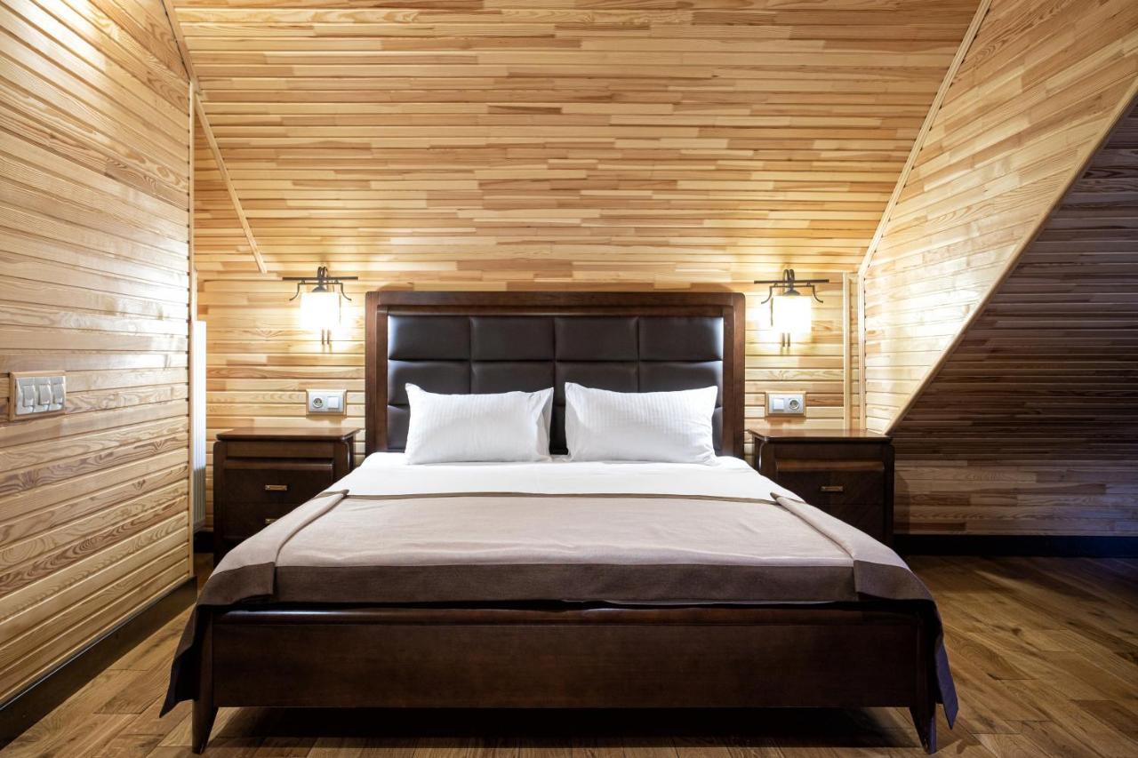 Du Mont Otel *